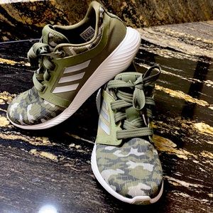 Adidas Women’s Edge Lux 3 Camo Size 8